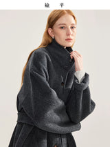 ベネチアングレーのダブルフェイス ロングコート 着用 立ち襟 正面