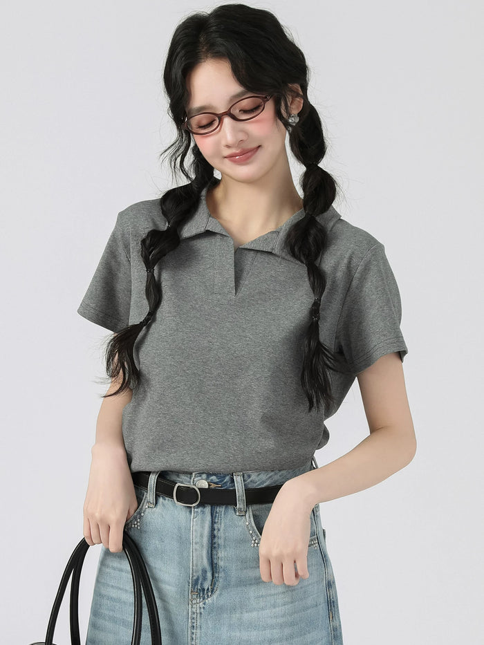 ヘザーグレーのポロカラー リブ半袖Tシャツ 着用