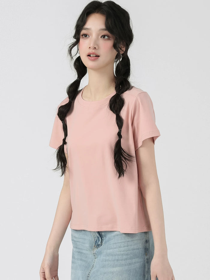 ピンクの無地 正肩 半袖Tシャツ 着用