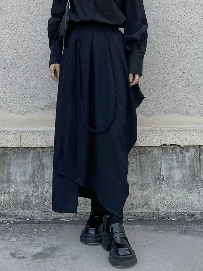ブラックのアシンメトリー ロングスカート 着用 正面 ストラップ付き