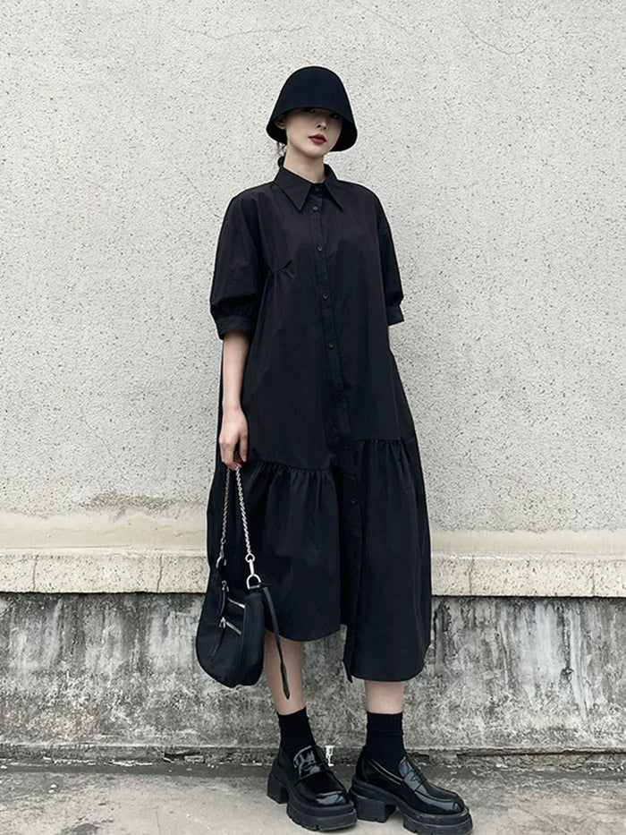 ブラックのアシンメトリー シャツワンピース 着用 正面