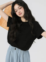 ブラックの無地 正肩 半袖Tシャツ 着用