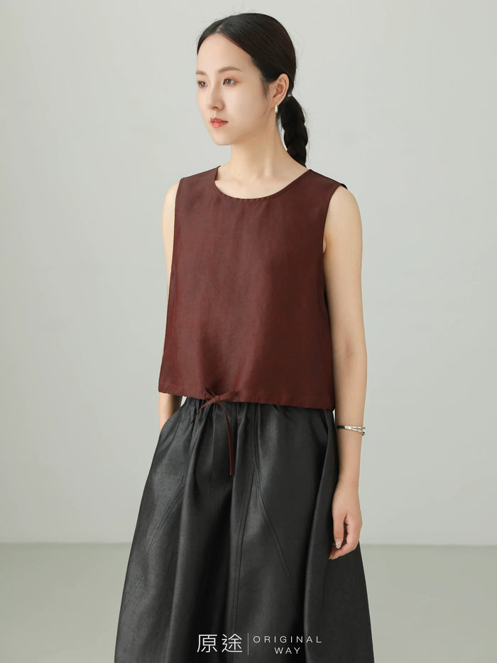 檀紅のショート丈トップス 着用 正面