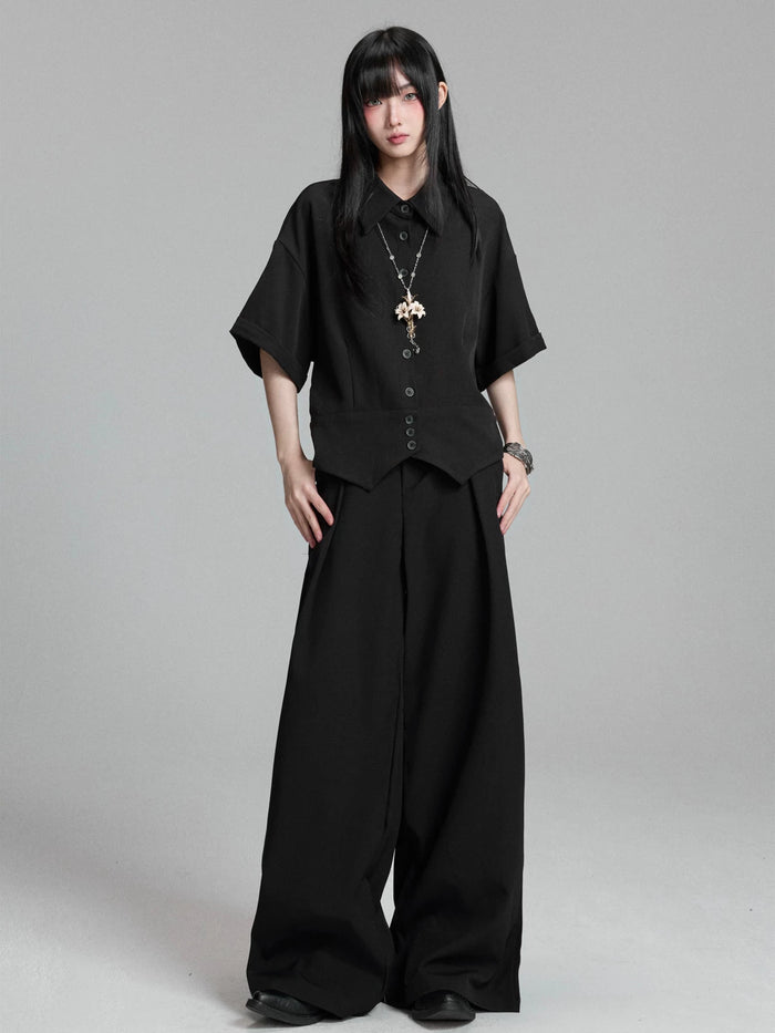ブラックのミニマル半袖シャツ＆パンツ セットアップ 正面