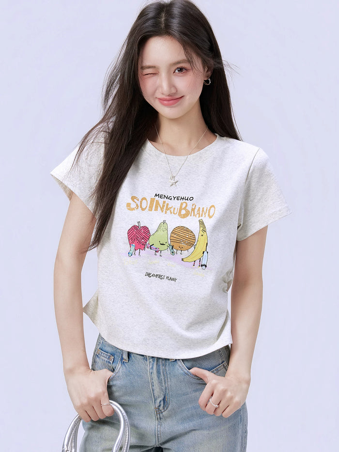 ライトグレーのフルーツプリント 半袖Tシャツ 着用