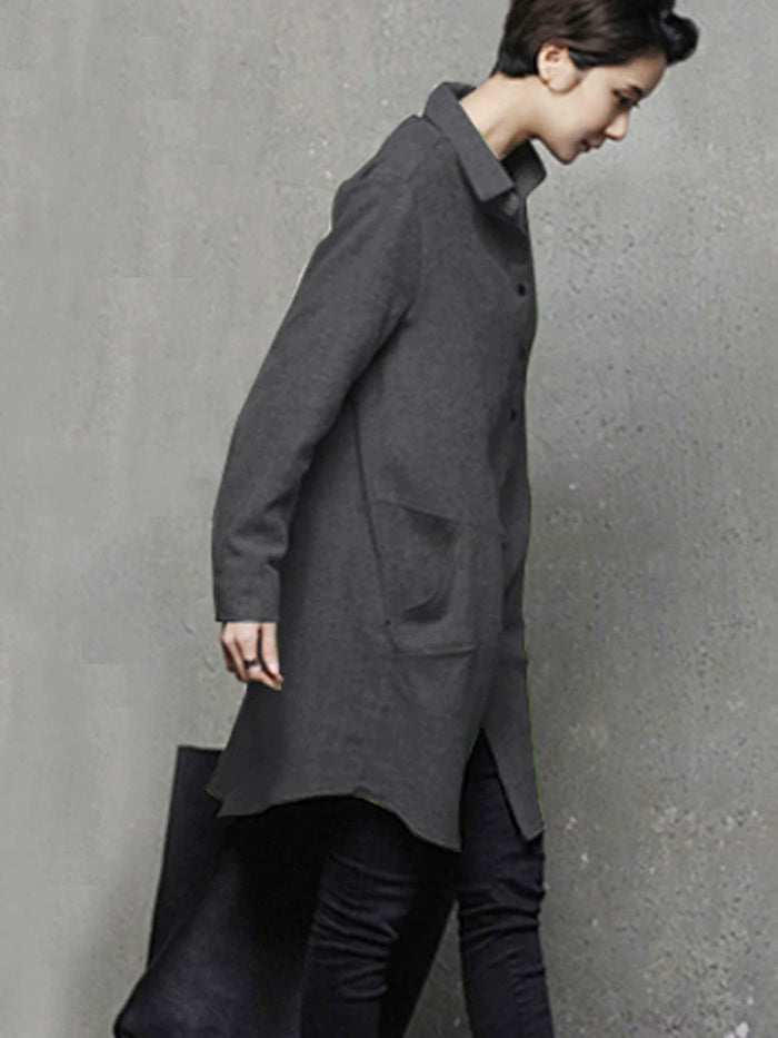 グレーのロングシャツ 着用 横向き