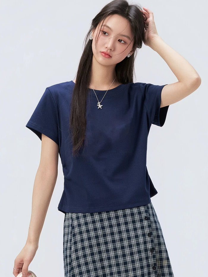 ネイビーのサイドシャーリング 半袖Tシャツ 着用