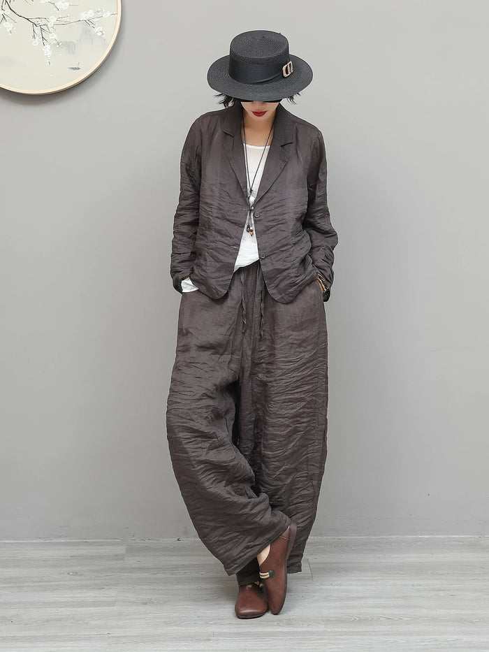 ダークグレーの苧麻ジャケット＋ワイドパンツ セットアップ 着用 正面