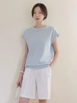 ライトブルーのクルーネックTシャツ 着用 正面