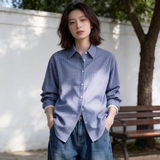 ブルーチェックシャツ 着用 立ちポーズ 手をポケットに