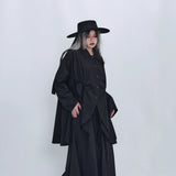 ブラックの解体シャツ 着用 斜め