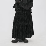 ブラックのベルベット調ティアードロングスカート 着用 正面 段切り替え
