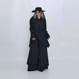 ブラックの解体シャツ 着用 全身