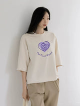 クリームのTシャツ 着用 パープルハート柄（販売外）