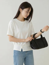ホワイトTシャツ 裾のスリット