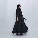 ブラックのロングスカート 着用 全身