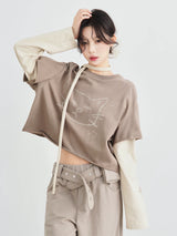 グレーコーヒーのフェイクレイヤードTシャツ 着用 ポーズ