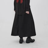 ブラックのロングスカート 着用 帽子と合わせて