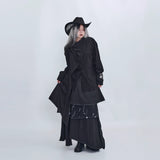 ブラックのドレープシャツ 着用 横向き