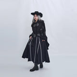 ブラックのフレアスカート 着用 全身 帽子合わせ