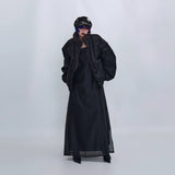 ブラックのボアカラー中綿コート 着用 後ろ姿
