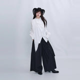 ホワイトの白シャツ 着用 全身