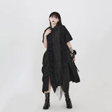 ブラックのシャツワンピース 着用 斜め 全身