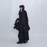 ブラックのフリルロングシャツ 着用 サイド
