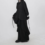 ブラックのレース切り替えシャツ 着用 斜め全身