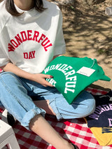 ホワイトのTシャツ プリント 着用イメージ グリーンTシャツ