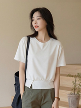 ホワイトの半袖Tシャツ 着用イメージ 5