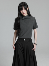 モックネックTシャツ×ワイドパンツ コーディネート 5