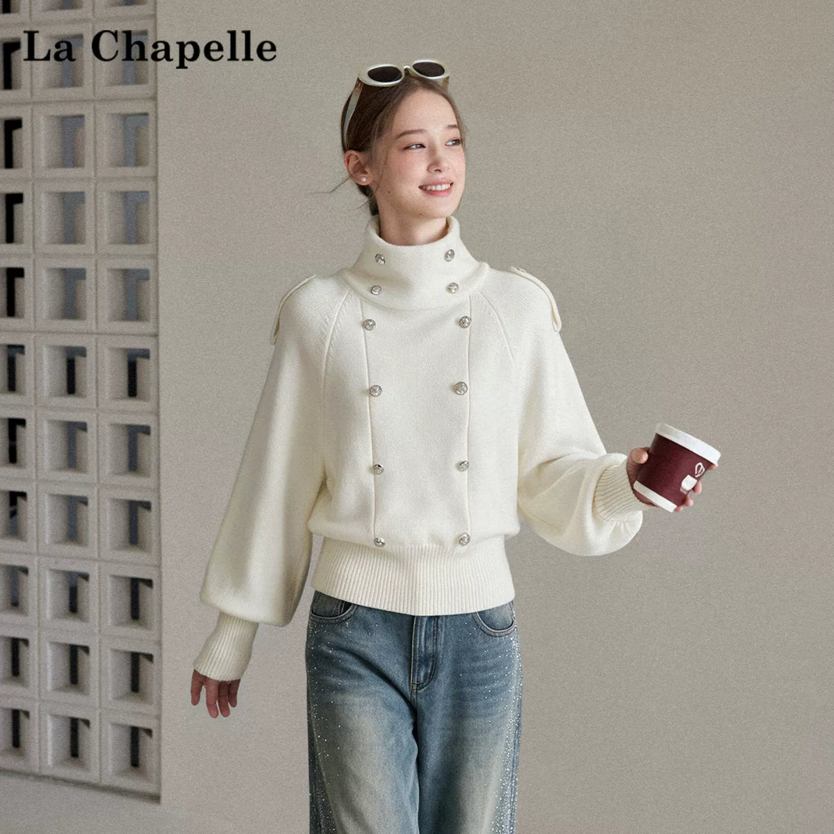 LaCシリーズ｜ミリタリー風 ダブルボタン ハイネックニット｜バルーン袖 肩章付き オフホワイト S〜L