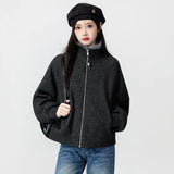 孜索シリーズ｜ファー付き スタンドカラー ジップアップ ショートジャケット｜ラグランスリーブ ゆったり ダークグレー S〜L