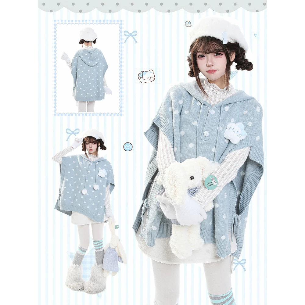 MJMTシリーズ｜水玉 フード付き ケープ風 ニットポンチョ ポンポン付き ブルー S/M/L