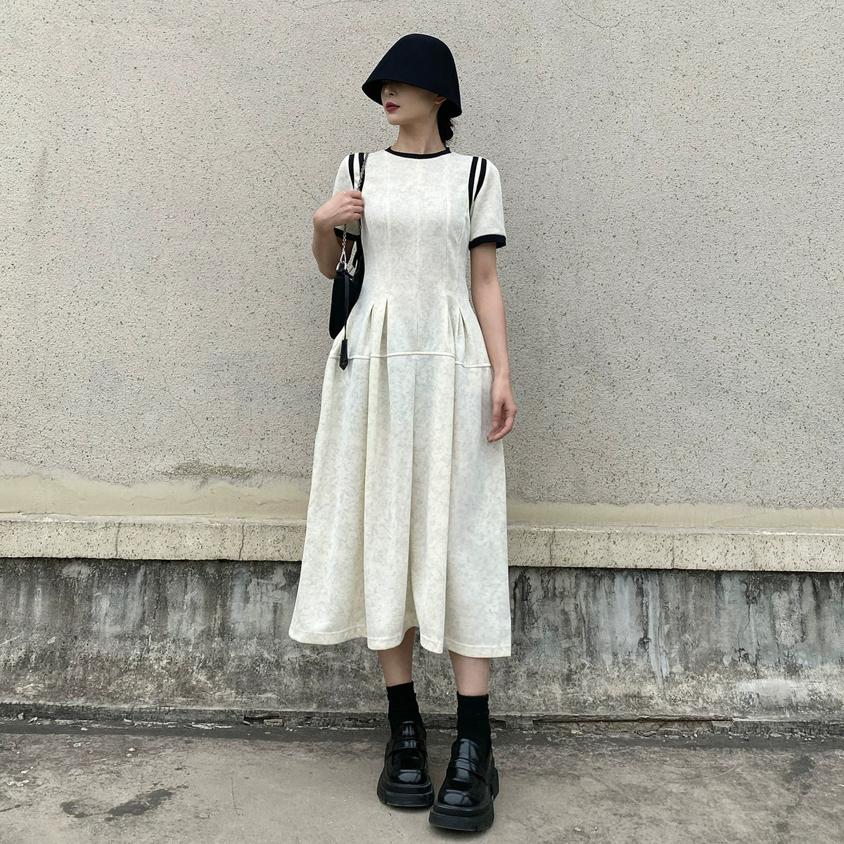 GUYIシリーズ｜配色ライン クルーネック 半袖ワンピース｜ウエスト切り替え フレア ホワイト S/M/L