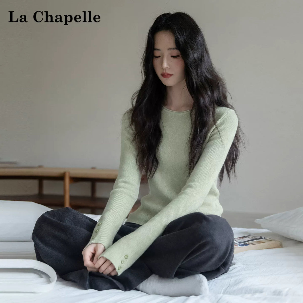 LaCシリーズ｜クルーネック ニットプルオーバー｜袖口ボタン ライトグリーン ゆったり 微伸縮 S〜L