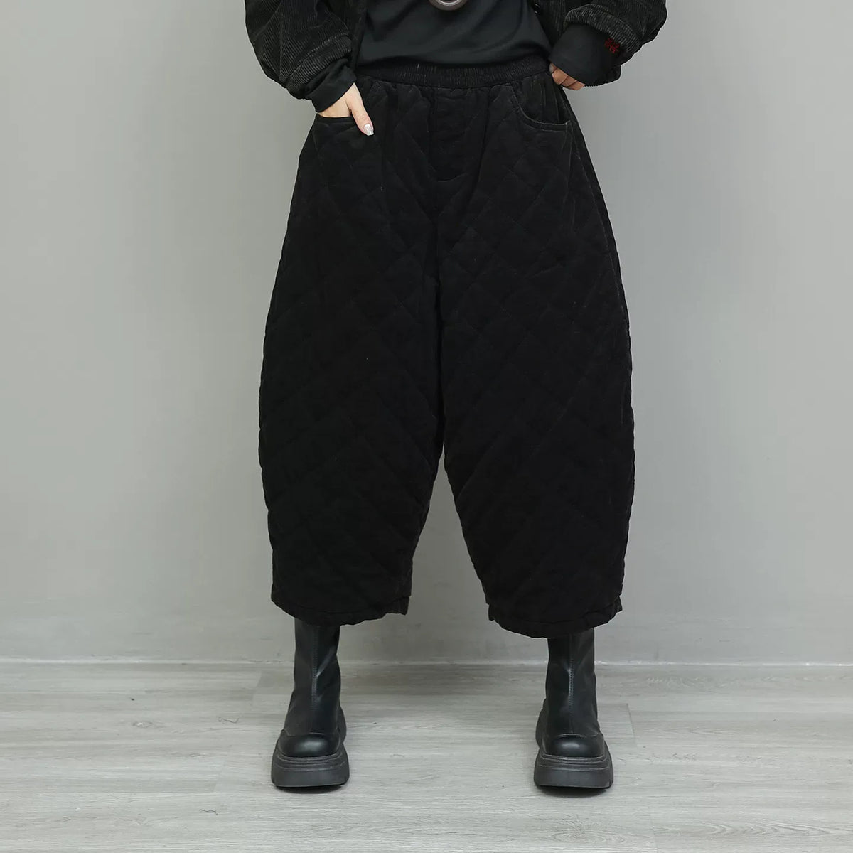 格林曼シリーズ｜細畝コーデュロイ キルティングパンツ｜中綿入り 八分丈 バルーンシルエット ウエストゴム 冬 フリー
