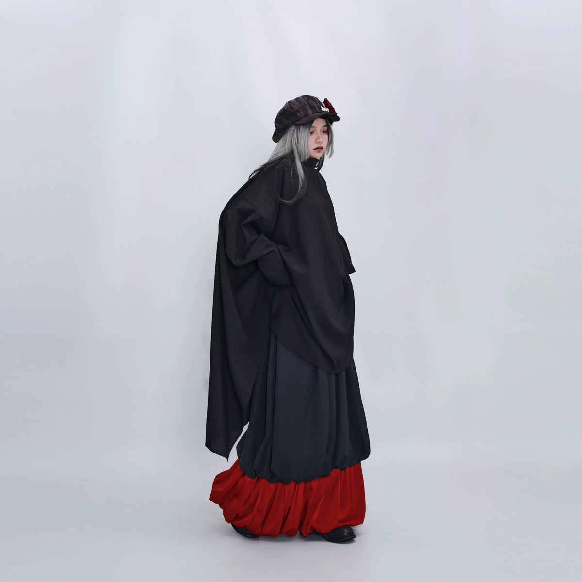 隠覓シリーズ｜アシンメトリー ロングシャツ｜超ゆったり 不規則な裾 折り襟 ポケット ブラック／ホワイト フリー