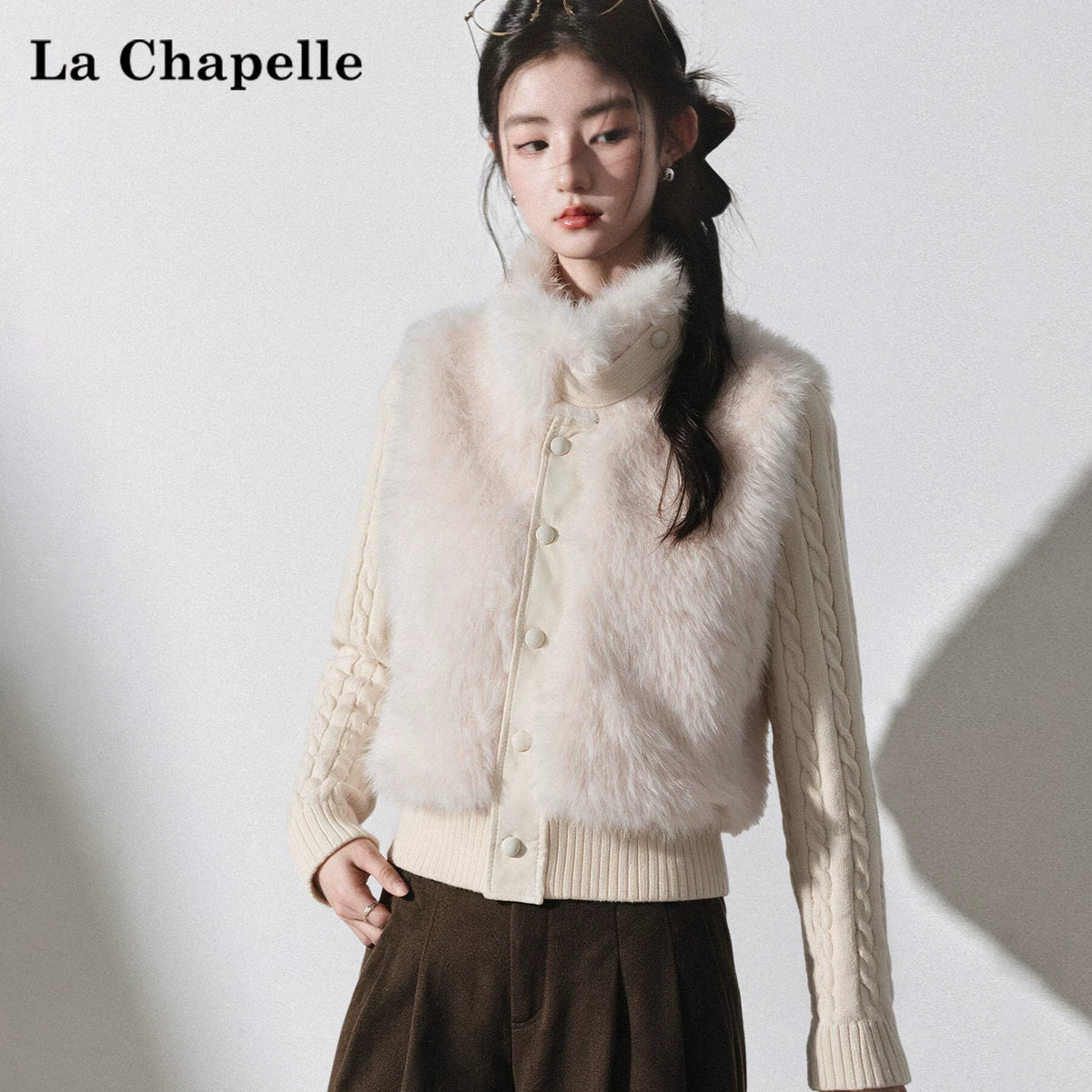 LaCシリーズ｜ファー調切り替え ケーブルニット ショートジャケット｜スタンドカラー オフホワイト・コーヒー S〜L